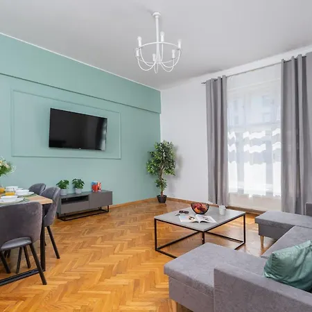 Brzozowa By Hostly Apartment