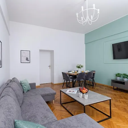 Brzozowa By Hostly Apartment
