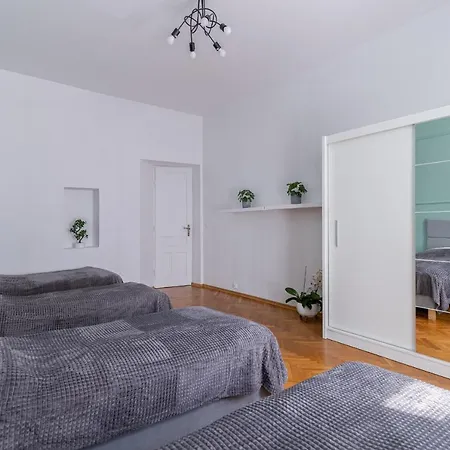 Brzozowa By Hostly Apartmán